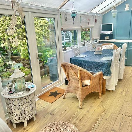 Garden Cottage - 3 Bedroom Close To Town And Beach Bournemouth Dış mekan fotoğraf
