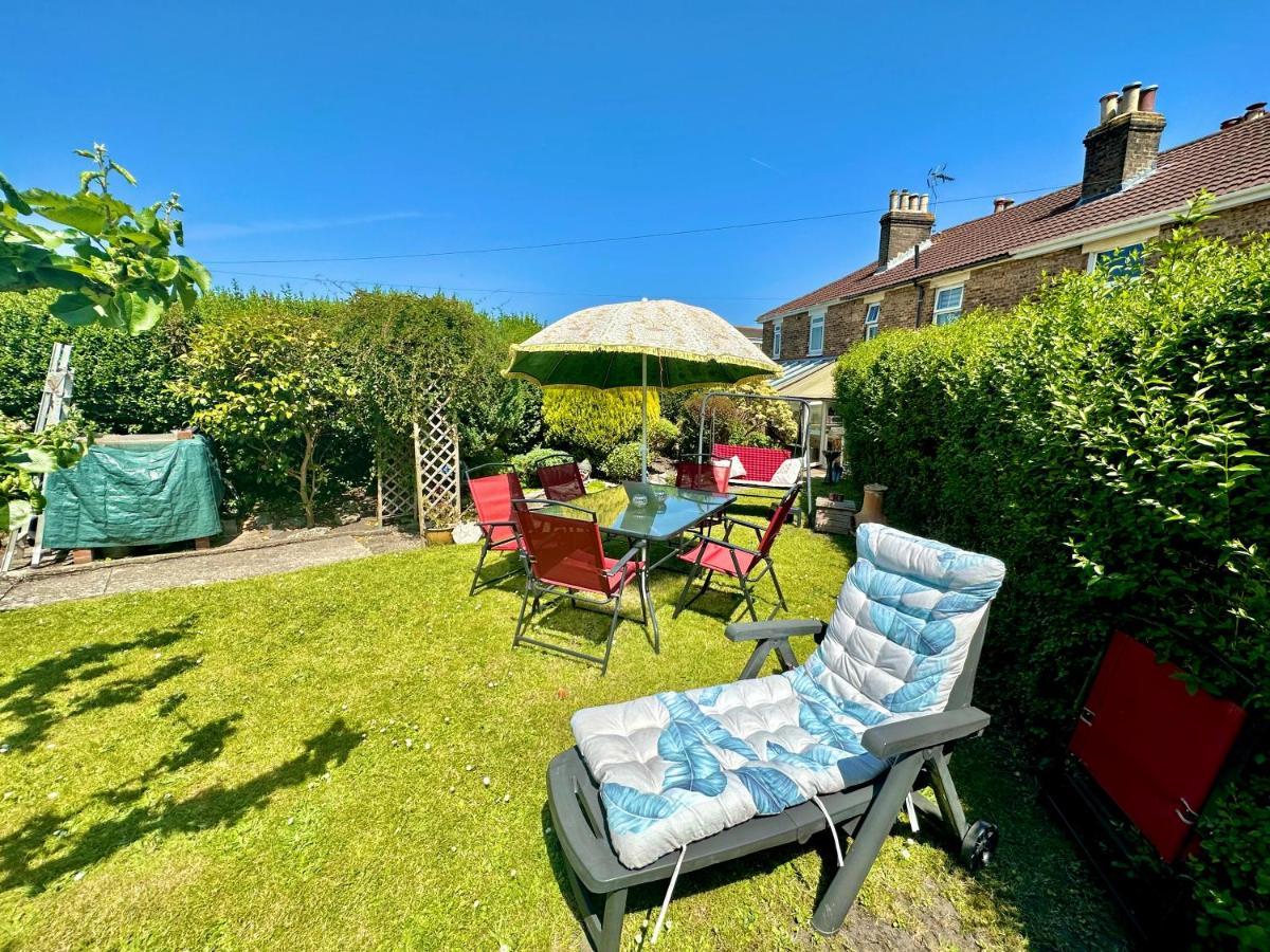 Garden Cottage - 3 Bedroom Close To Town And Beach Bournemouth Dış mekan fotoğraf