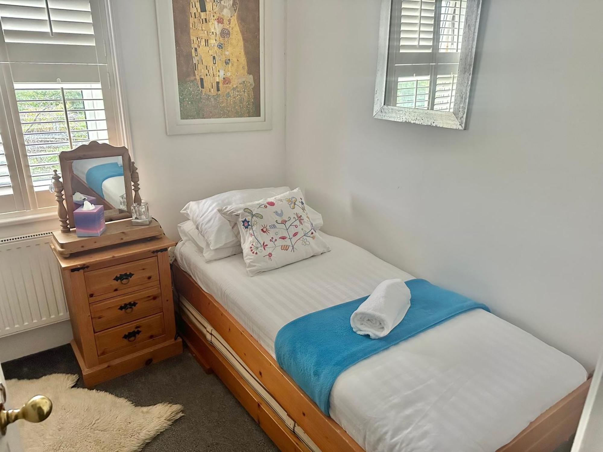 Garden Cottage - 3 Bedroom Close To Town And Beach Bournemouth Dış mekan fotoğraf
