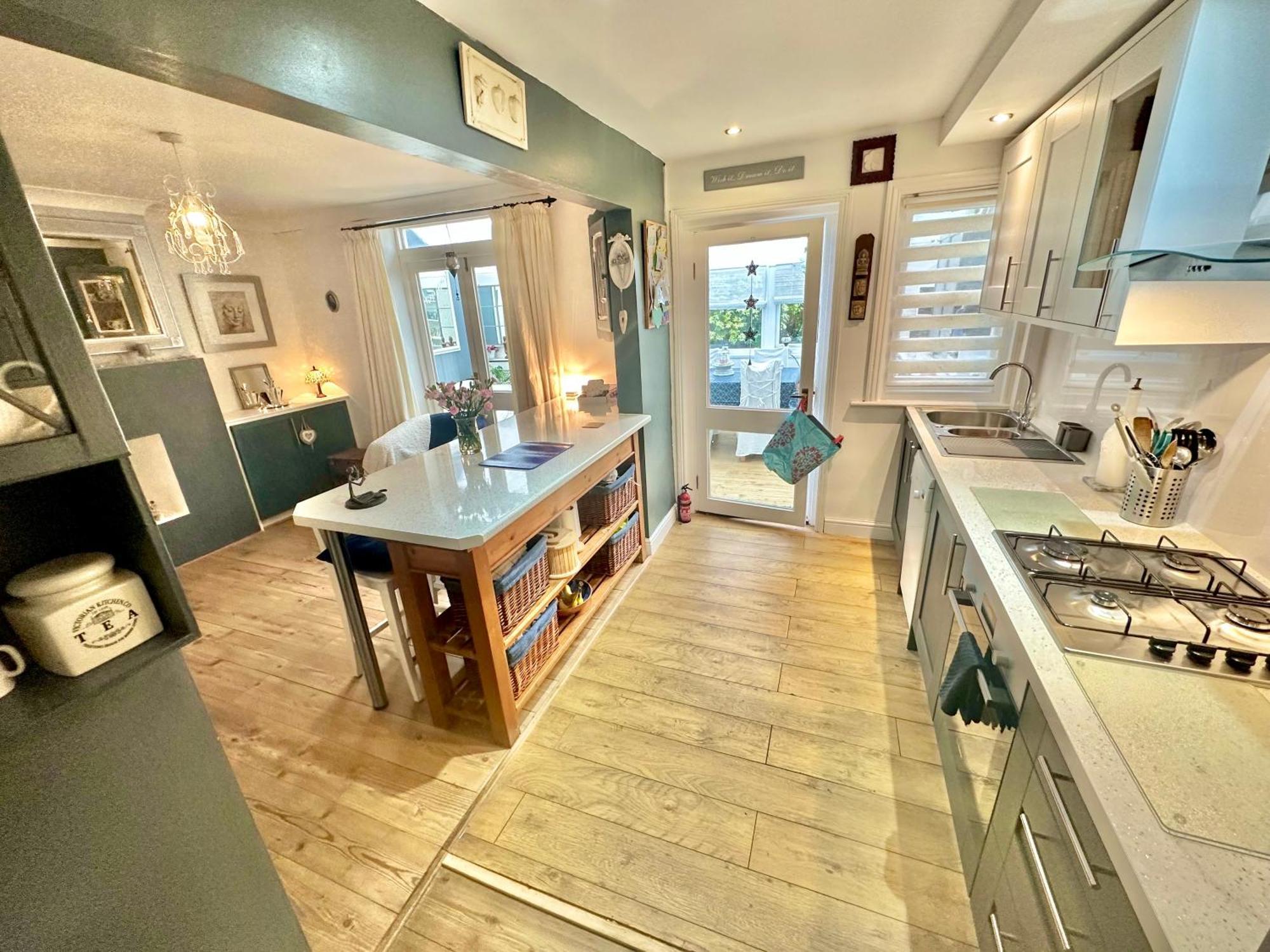 Garden Cottage - 3 Bedroom Close To Town And Beach Bournemouth Dış mekan fotoğraf